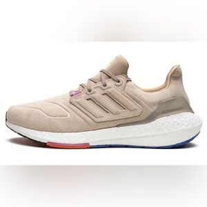 Men’s Adidas Ultraboost 22, Size 10.5